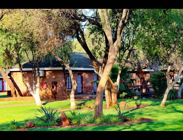 M² LODGE FOR SALE IN ZEERUST